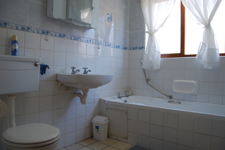 To Let 3 Bedroom Property for Rent in Saldanha Western Cape